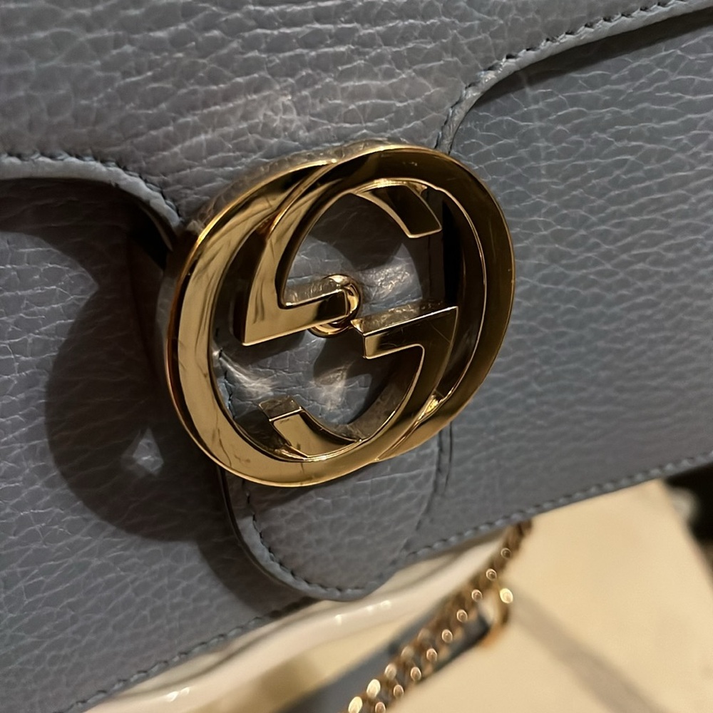 Gucci Interlocking GG Shoulder/Crossbody Bag - Picture 4 of 16
